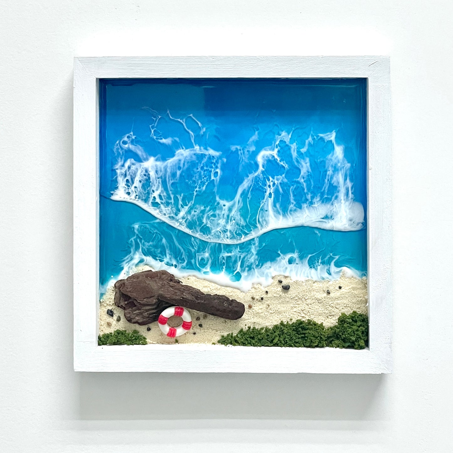 Resin Ocean Frame Decor - Lifebuoy