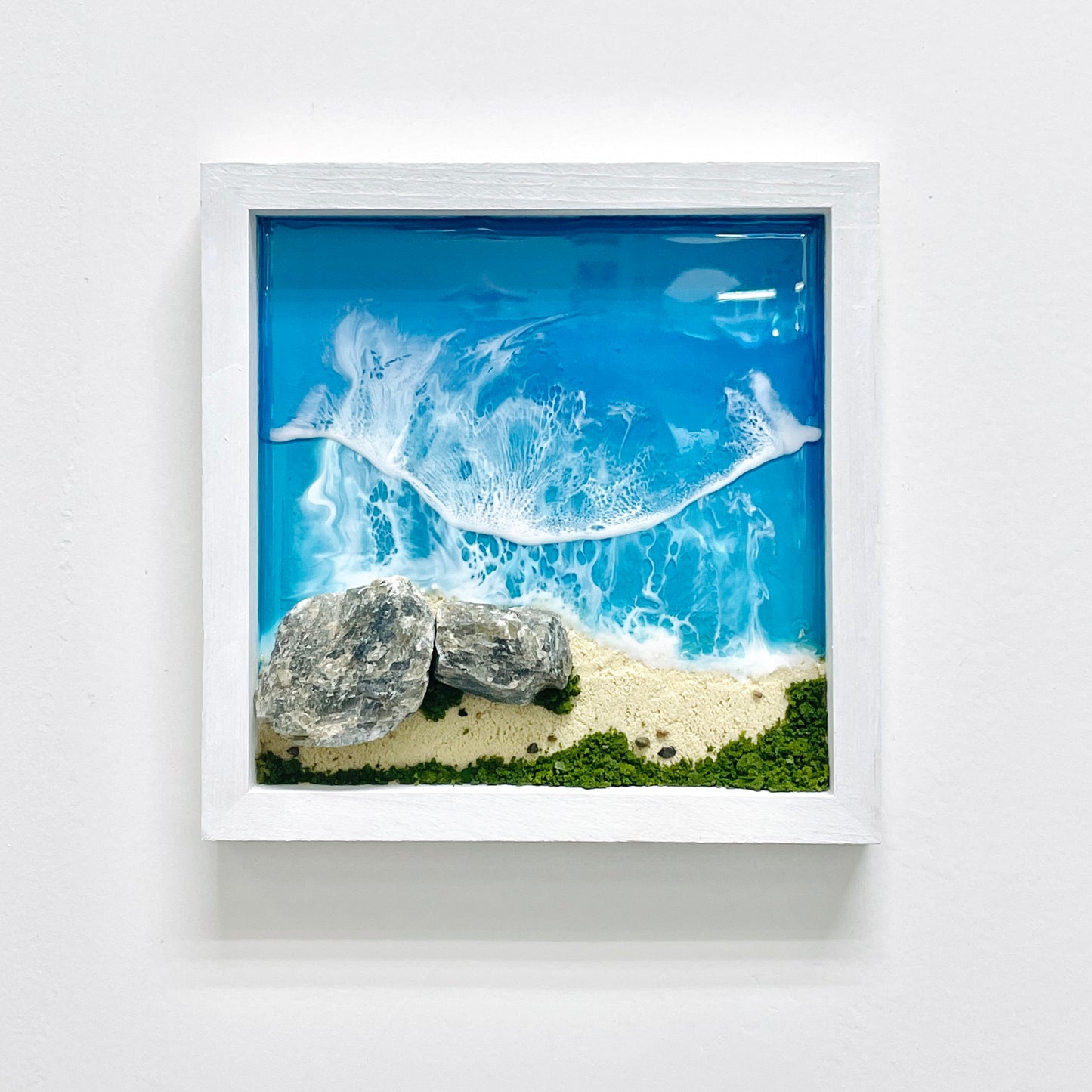 Resin Ocean Frame Decor - Labradorite
