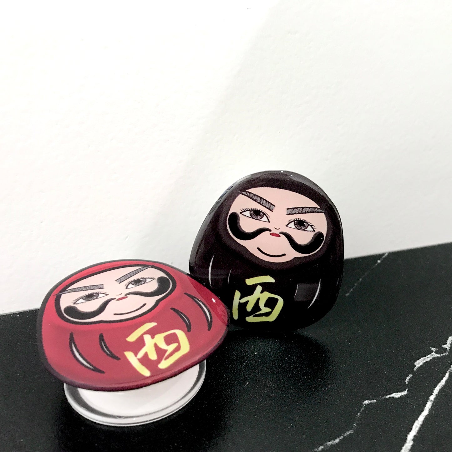 Little West Face Phone Griptok - Daruma